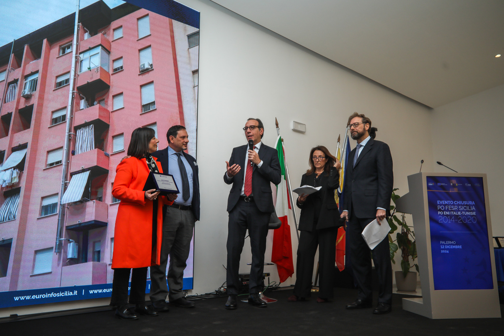 immagine (SUB ITA) Premio ambasciatori PO FESR Sicilia 2014-2020 – Social Housing Trapani